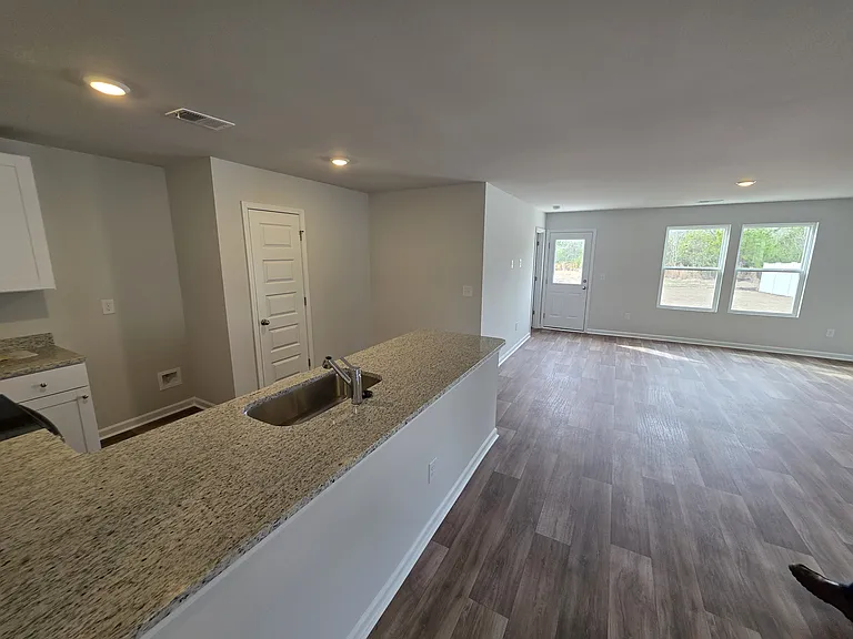 532 Runaway Train Dr — Photo 3
