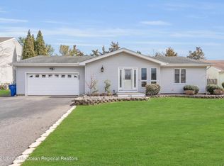 118 Joanna Dr, Toms River, NJ 08753