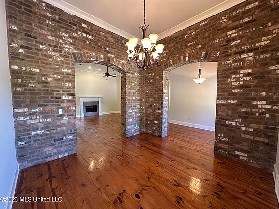5th image of 122 Weldon Dr