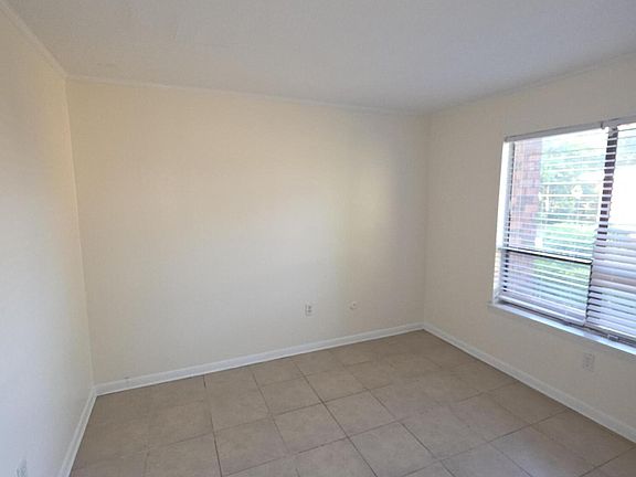 3rd image of 251 Rast St