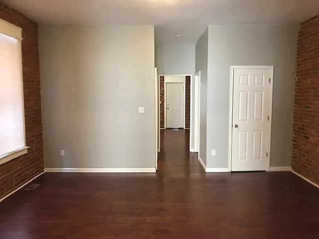 3 bed, 2000 sqft, $1,300 — Photo 4
