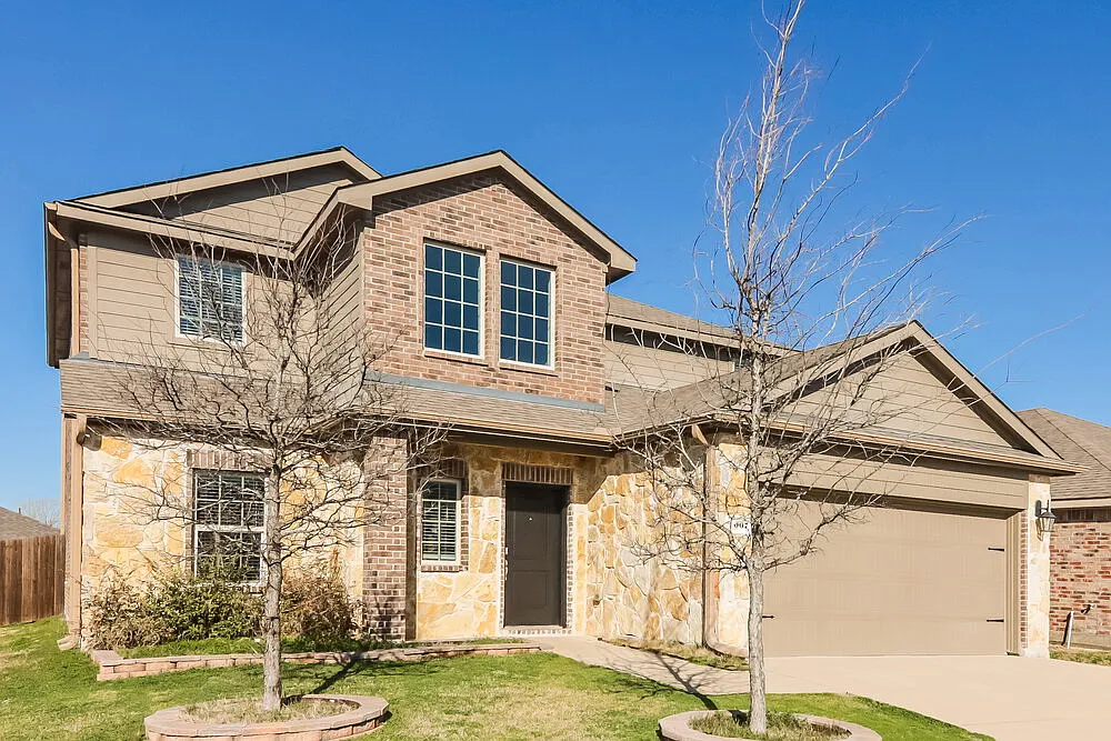 5 bed, 2.5 bath, 2603 sqft, $2,395 — Photo 4