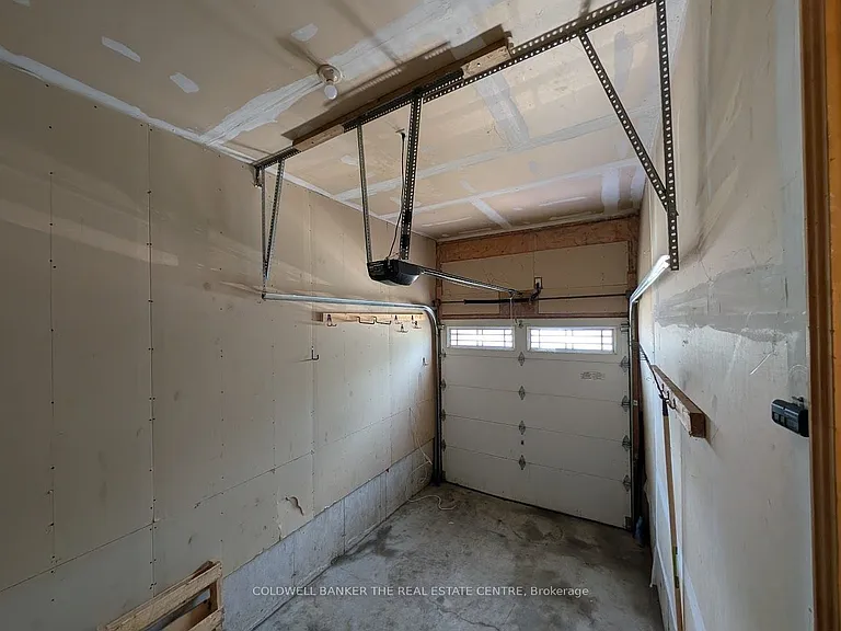 1848 Lamstone St — Photo 20