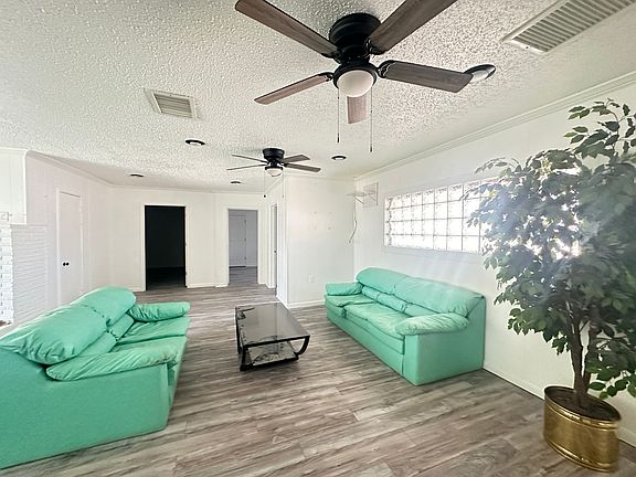 4th image of 5608 McKnight Dr