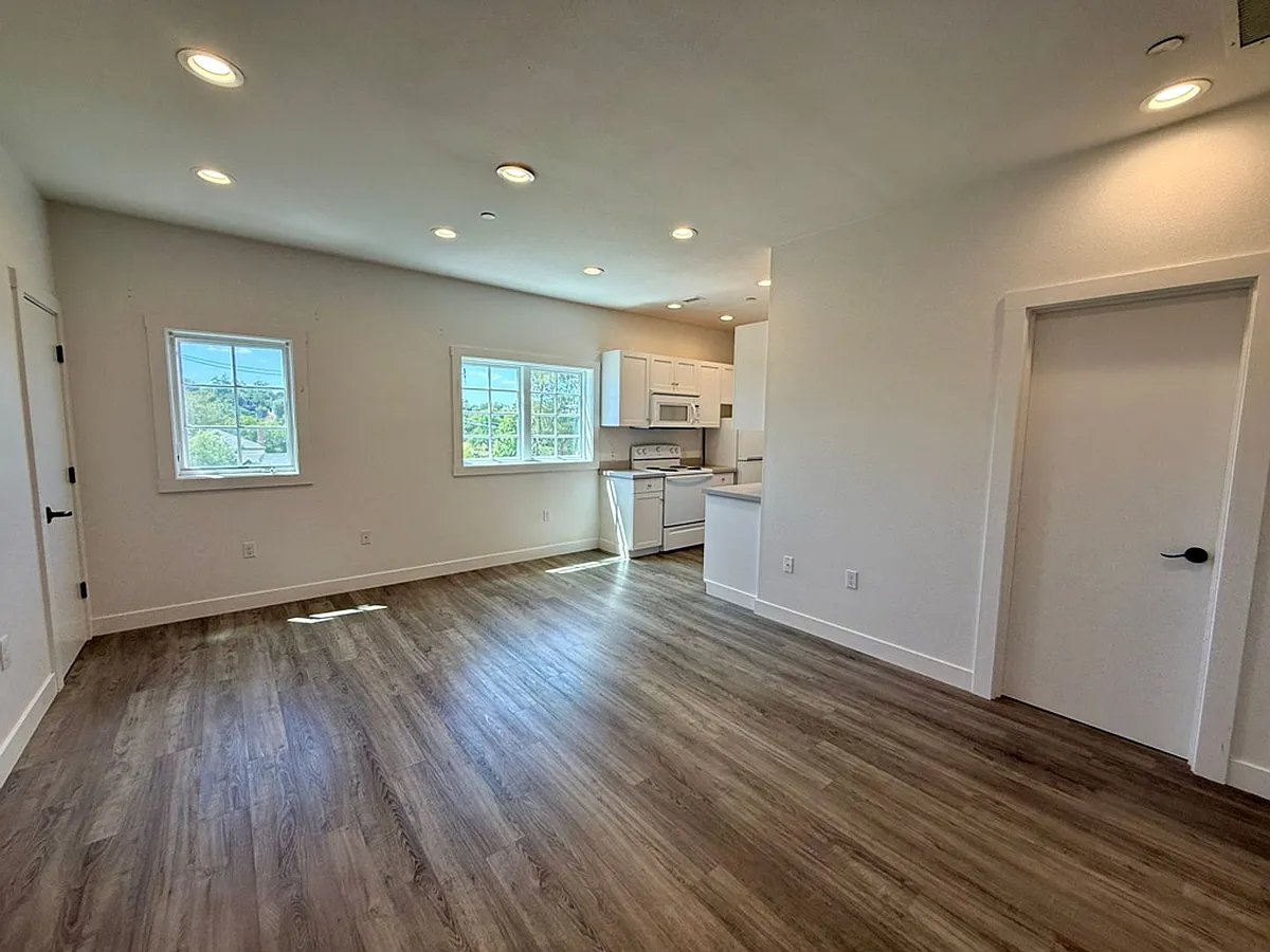 Building Photo - 3513 Numancia St
