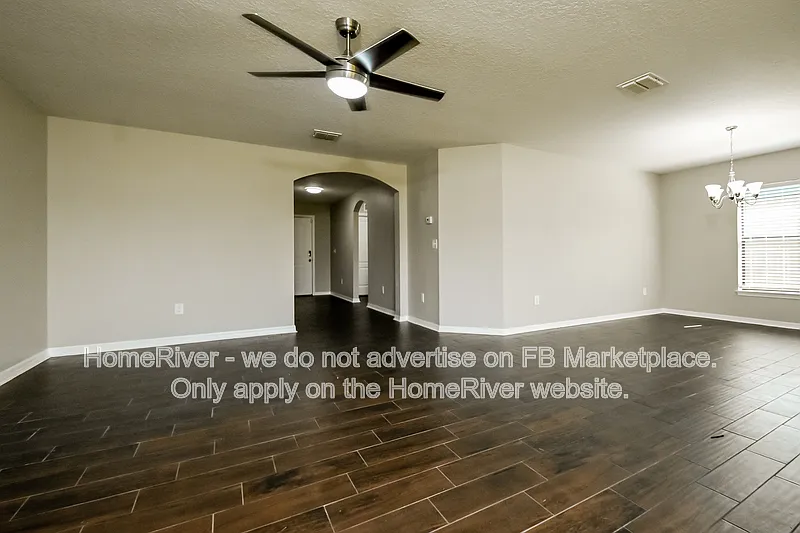 3 bed, 2.0 bath, 1629 sqft, $2,125 — Photo 3