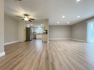 6402 Royal Oak Dr, Huntington Beach, CA 92647