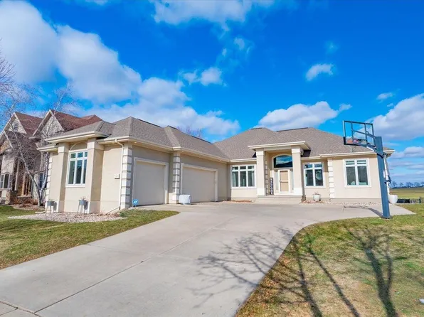 624 North MEADOWBROOK Lane, Waunakee, WI 53597