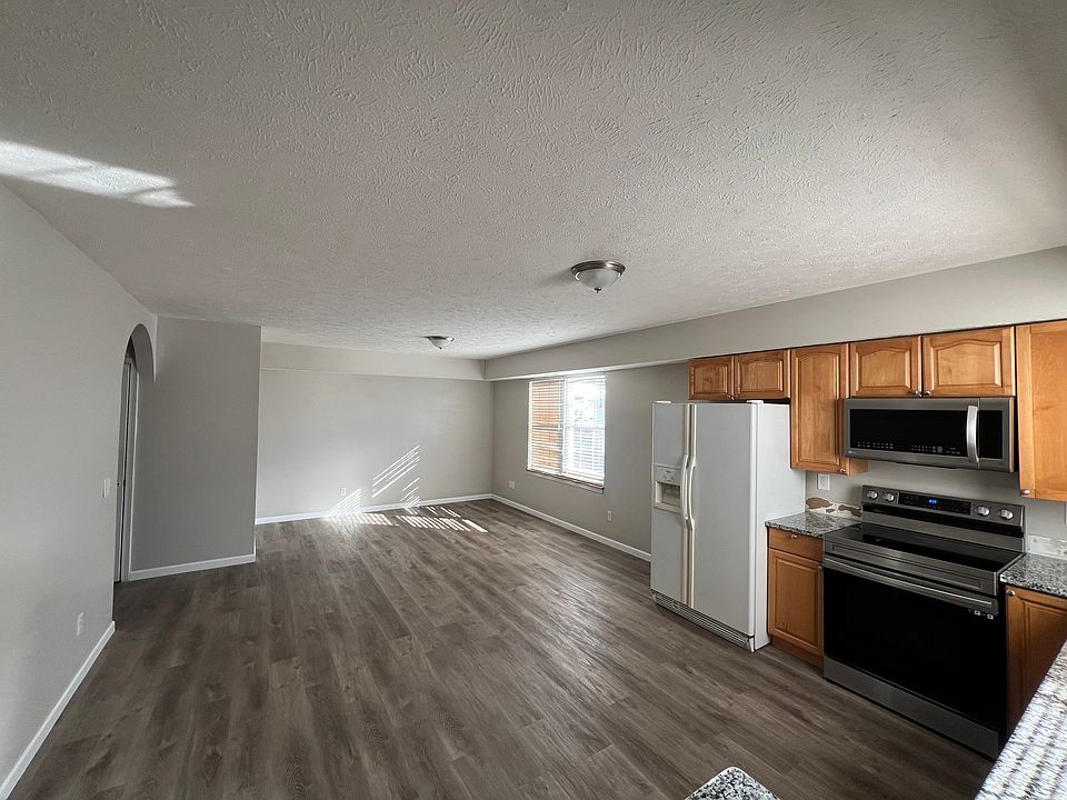 1st image of 11521 Riverview Ct APT 7