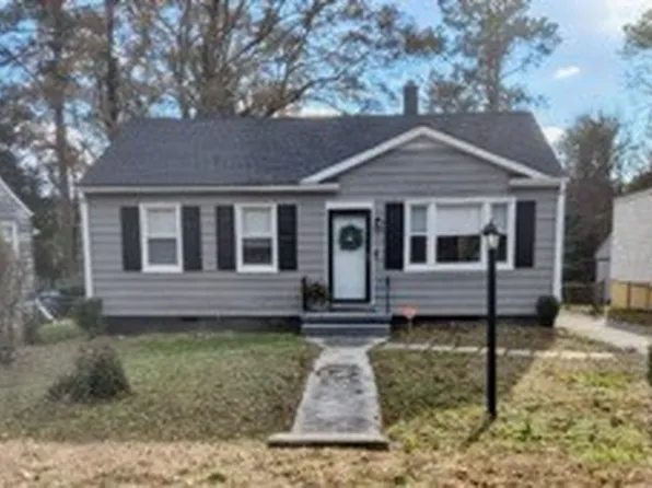 492 Montibello St, Petersburg, VA 23805