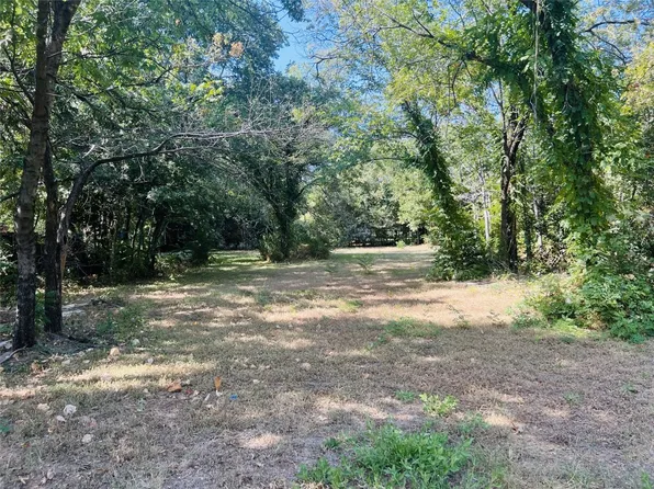 4909 E Loraine St, Haltom City, TX 76117