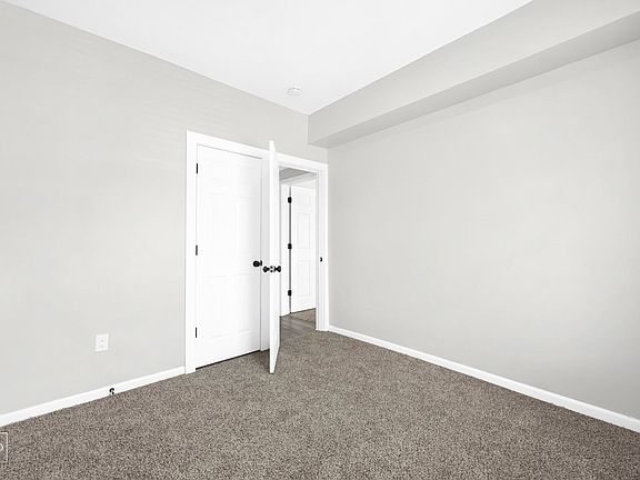 2nd image of 5749 W Chicago Ave #5034