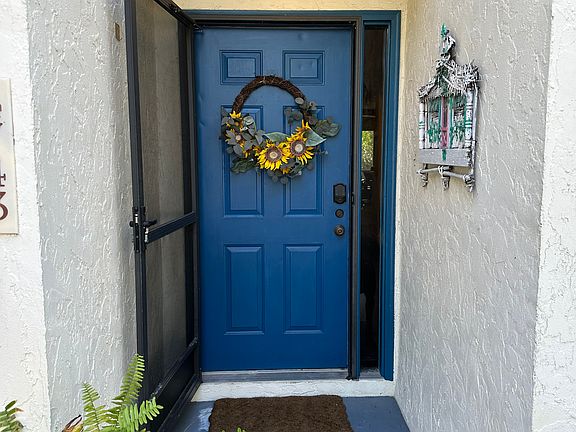 Welcome Home. Private parking just steps away from our townhome. 2nd space available on an ongoing basis plus plenty of guest parking minutes from a dozen local and waterfront restaurants. We would consider an unfurnished rental at the same price.