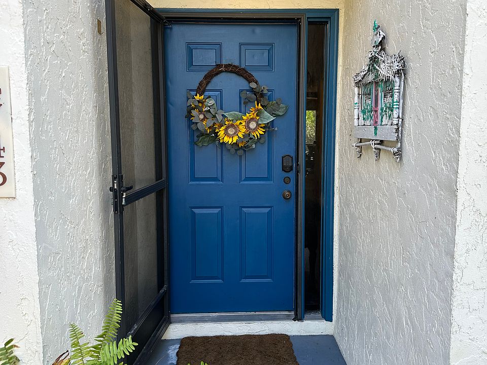 Welcome Home. Private parking just steps away from our townhome. 2nd space available on an ongoing basis plus plenty of guest parking minutes from a dozen local and waterfront restaurants. We would consider an unfurnished rental at the same price.