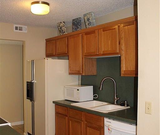 5th image of 317 N English Dr