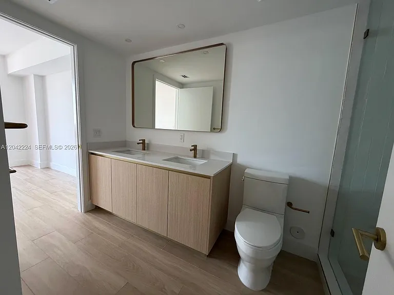 90 NE 32nd St #606 — Photo 13