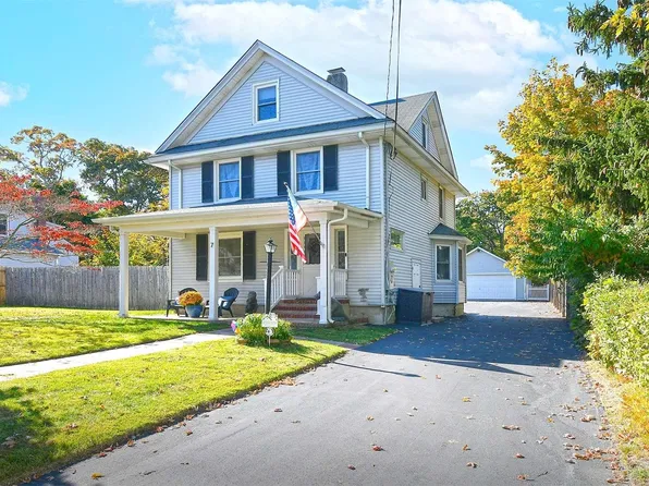 7 S Prospect Avenue, Patchogue, NY 11772