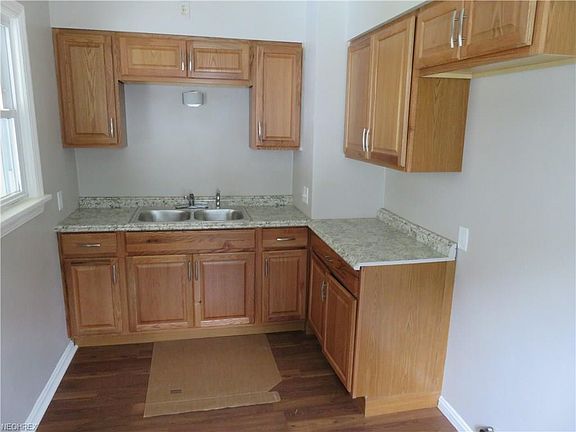 5th image of 81 Forest Hill Dr