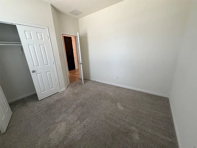 4802 Greenfield Springs Ln — Photo 4