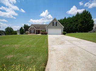 1575 Wyntercreek Ct, Hoschton, GA 30548