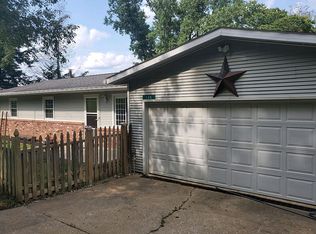 135 E Durbin Ave, Bellville, OH 44813