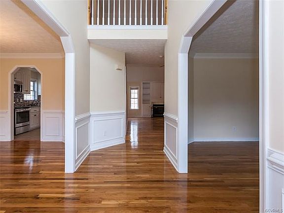 3rd image of 4229 Cedar Creek Ln