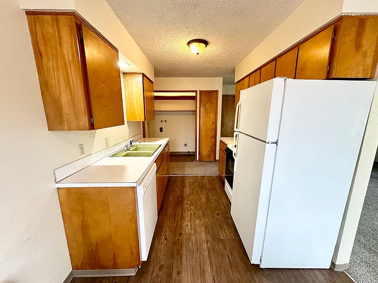 4507 Hillcrest Dr — Photo 9