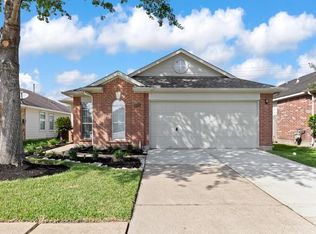 1014 Cavern Brook Ln, Fresno, TX 77545