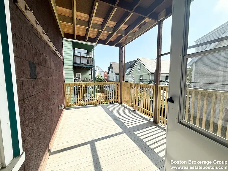 71 Saxton St #3 — Photo 10