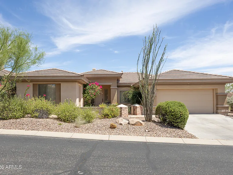41705 N Maidstone Ct — Photo 1