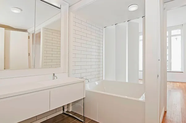 Rented by Keller Williams NYC | media 19