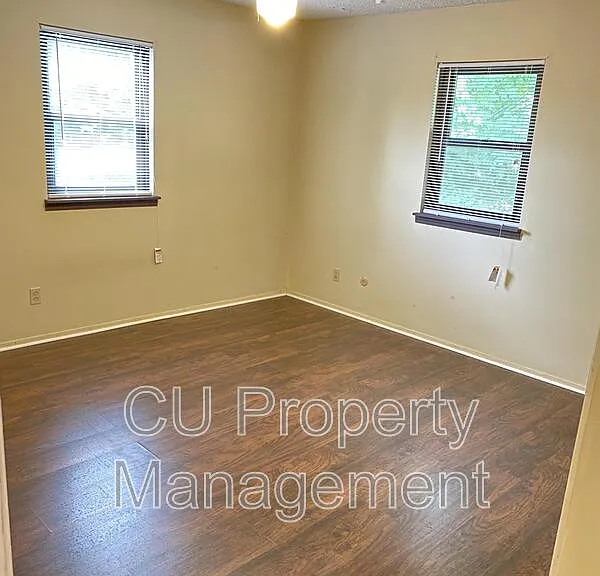 2006 Karen Ct #2 — Photo 5