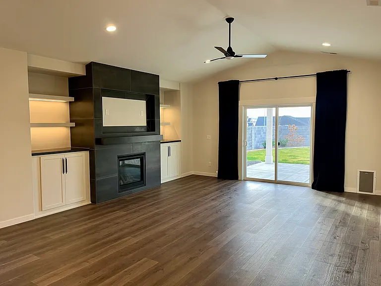 4106 Clover Rd — Photo 4