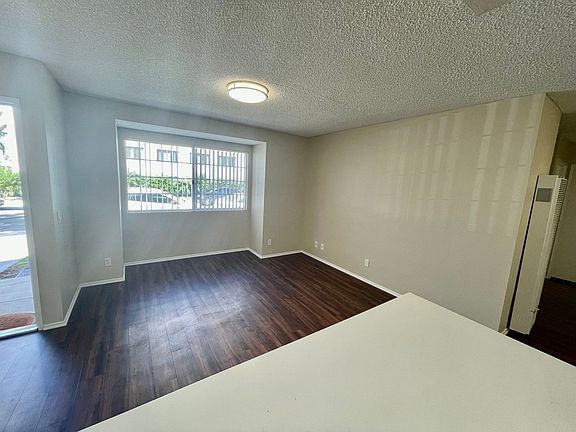 3rd image of 122 S Clementine St APT 1A
