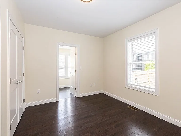 57-59 Catherine St #1 — Photo 13