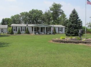 11643 Redbud Ln, Moores Hill, IN 47032