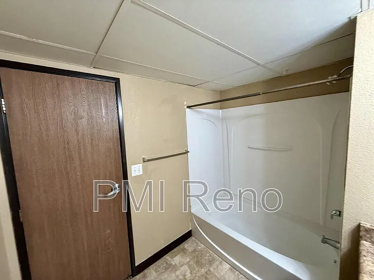 Big Horn Apartments — Photo 56