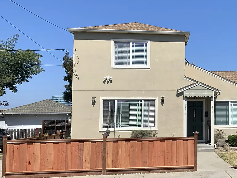 1201 Kedith St — Photo 1