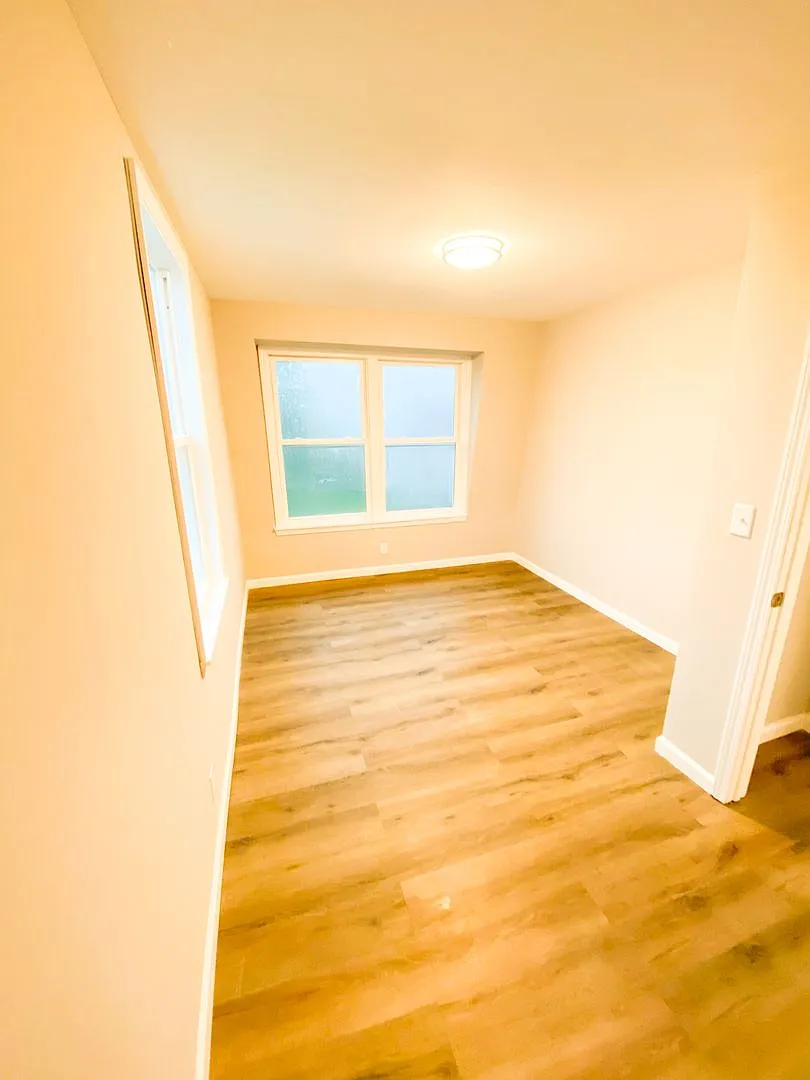 3 Bed 1bath. Complete Remodel!! — Photo 1