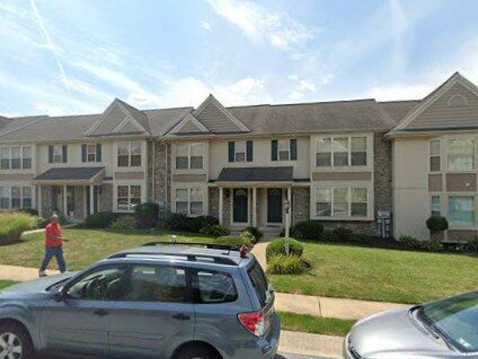 2nd image of 642 Royal View Dr #642