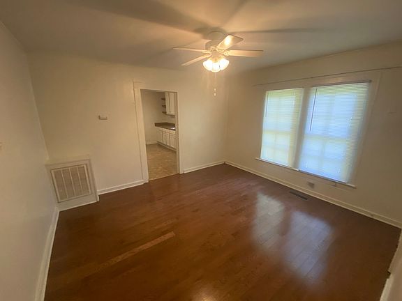5th image of 1019 Sedgefield St #B
