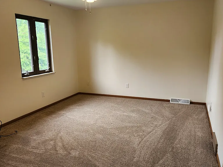 1146 Country Creek Ln — Photo 16