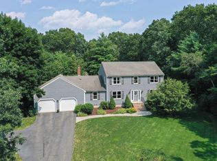 2 Pine Needle Rd, Mendon, MA 01756