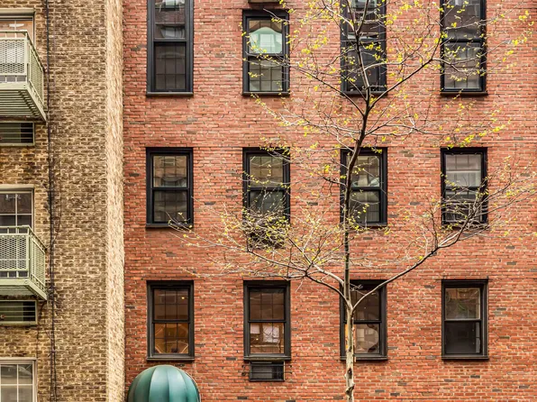 314 East 50th Street 1E image 10 of 10