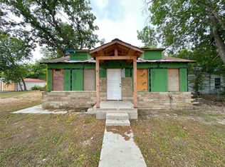 818 Plum St, Lockhart, TX 78644