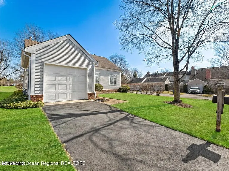 48 Rutland Ln — Photo 3
