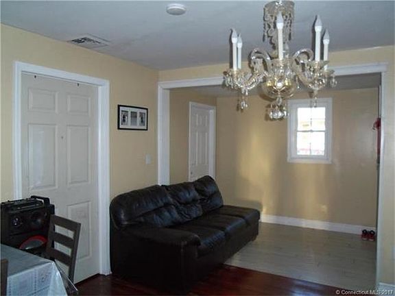 5th image of 69 Harker Ave