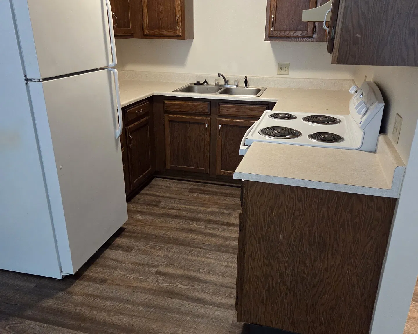 2 bed, 950 sqft, $1,095 — Photo 2