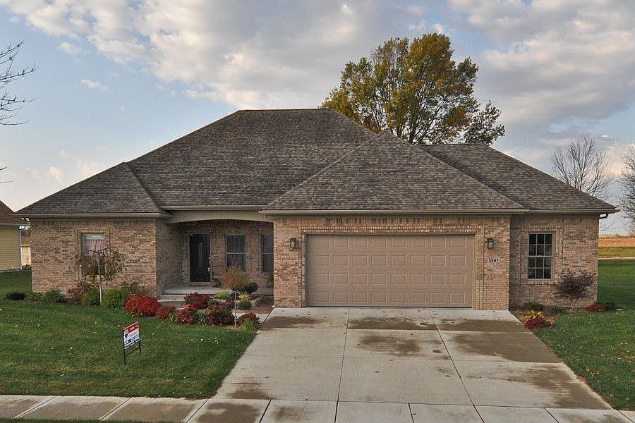 1st image of 3527 Regents Ct