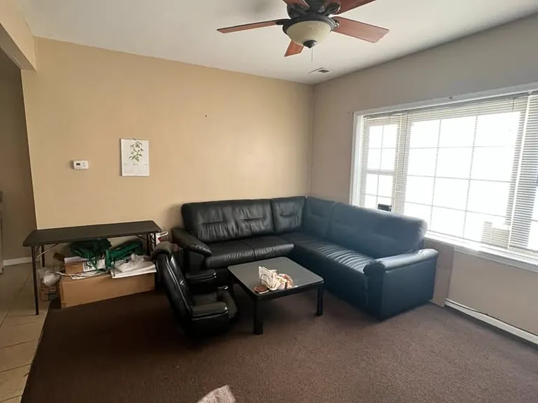 4023 W Wellington Ave #1R — Photo 2